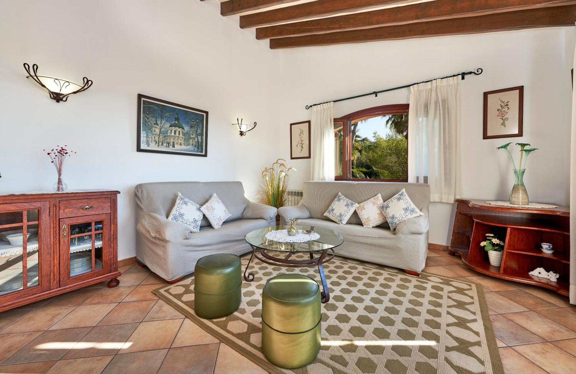Quiet In With Amazing Pool, Paddle Court And Garden