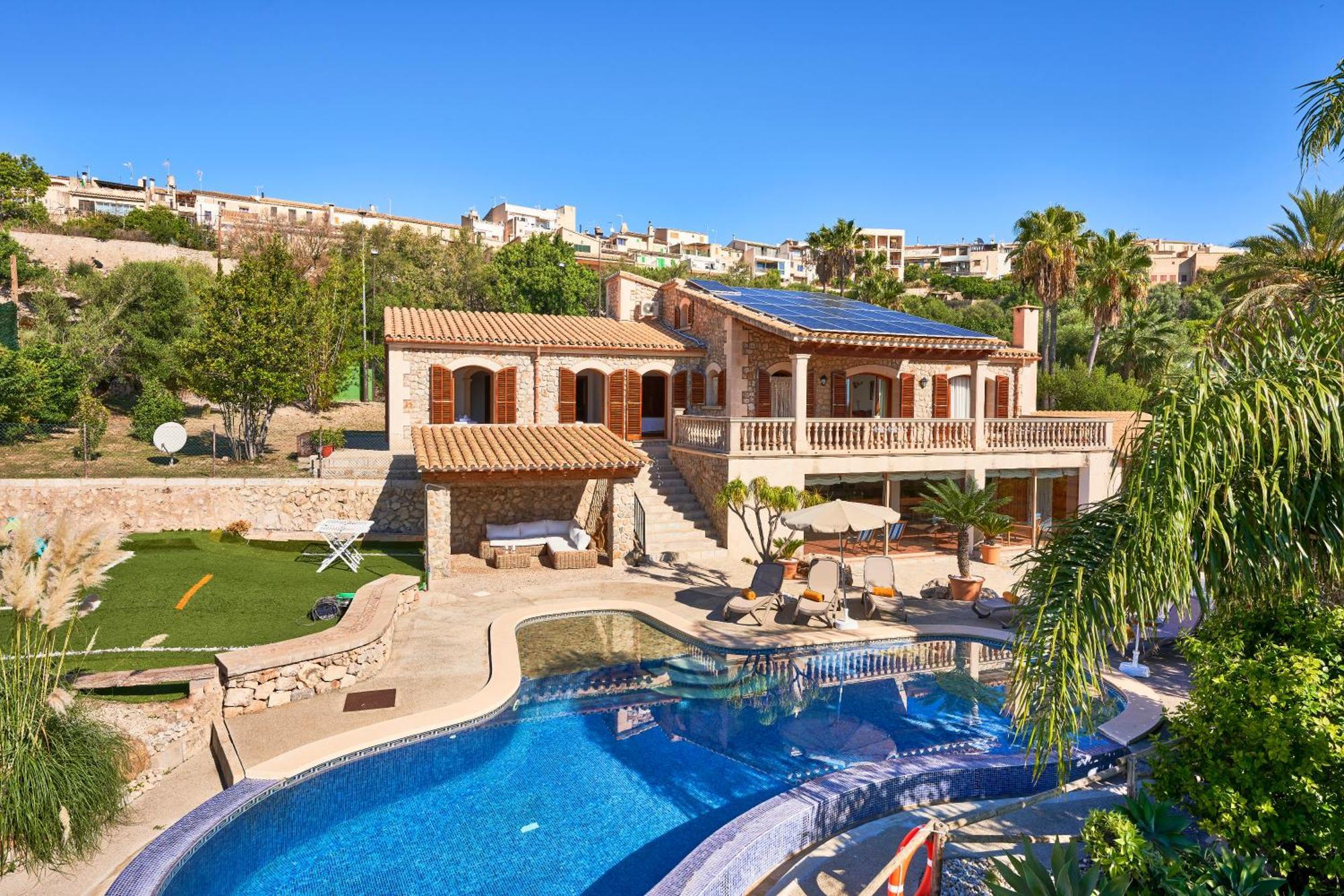 Villa Quiet In With Amazing Pool, Paddle Court And Garden Búger