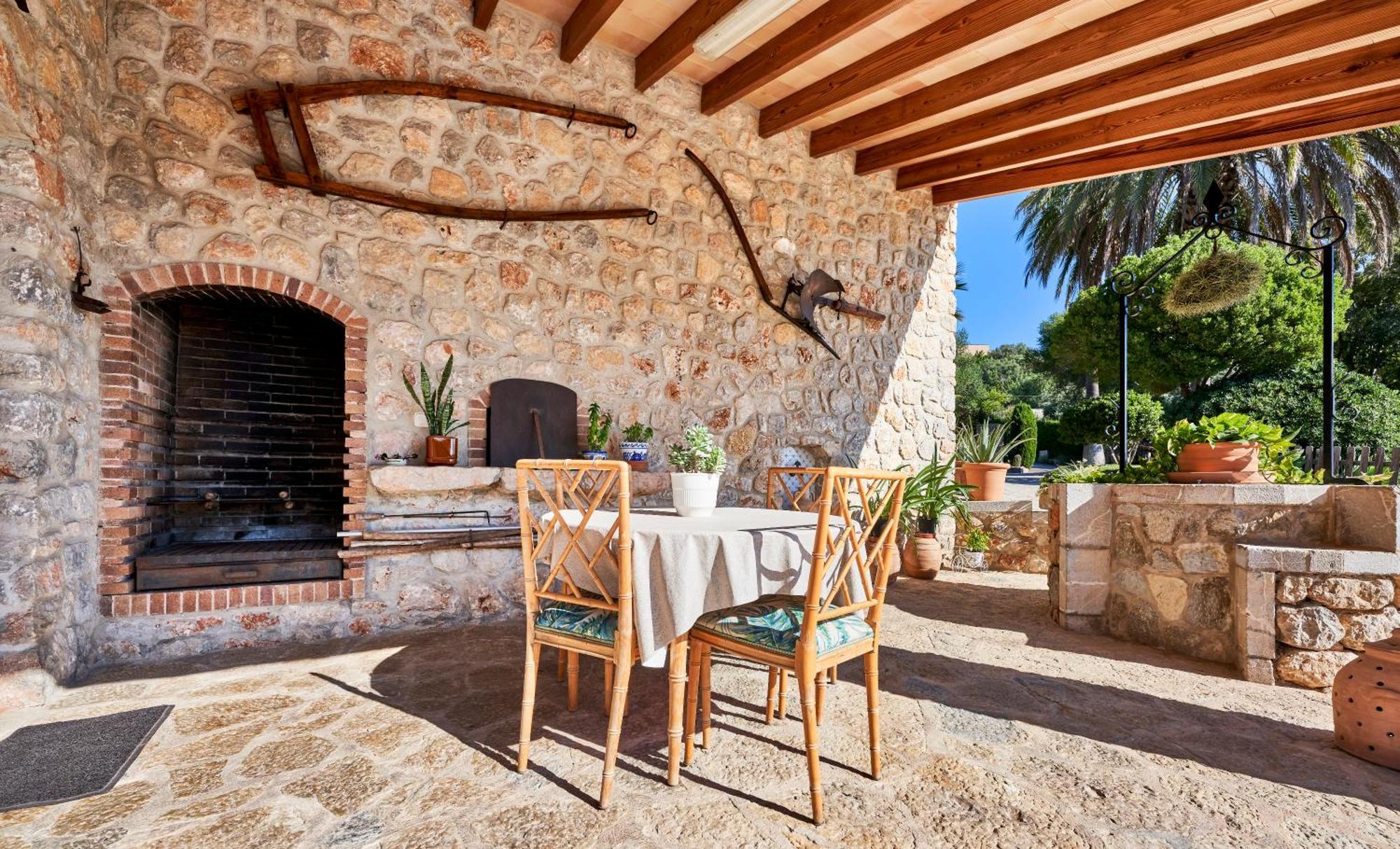 Quiet In With Amazing Pool, Paddle Court And Garden Búger
