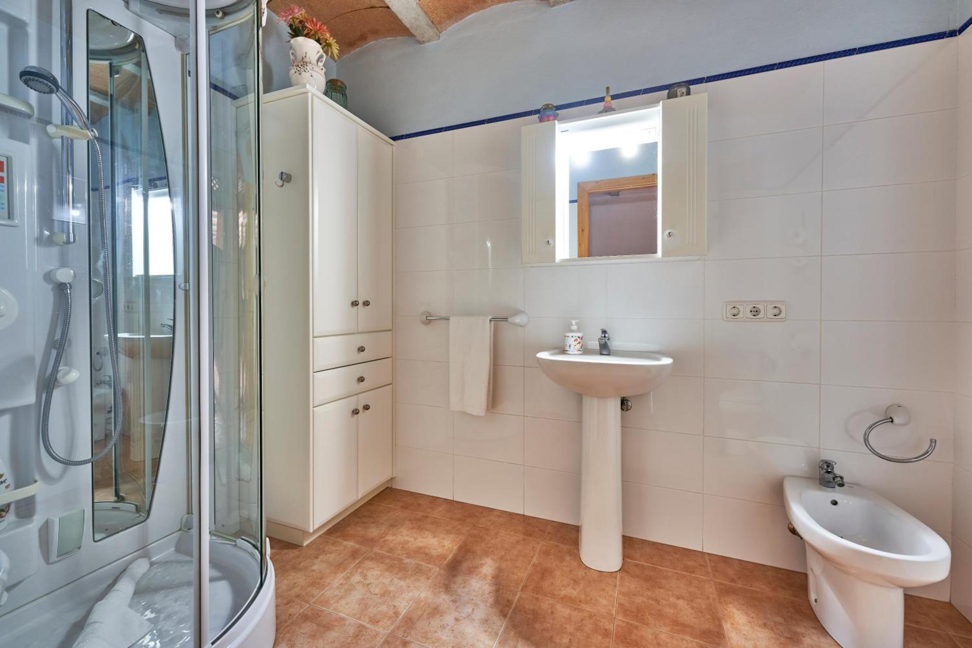 Quiet In With Amazing Pool, Paddle Court And Garden Búger