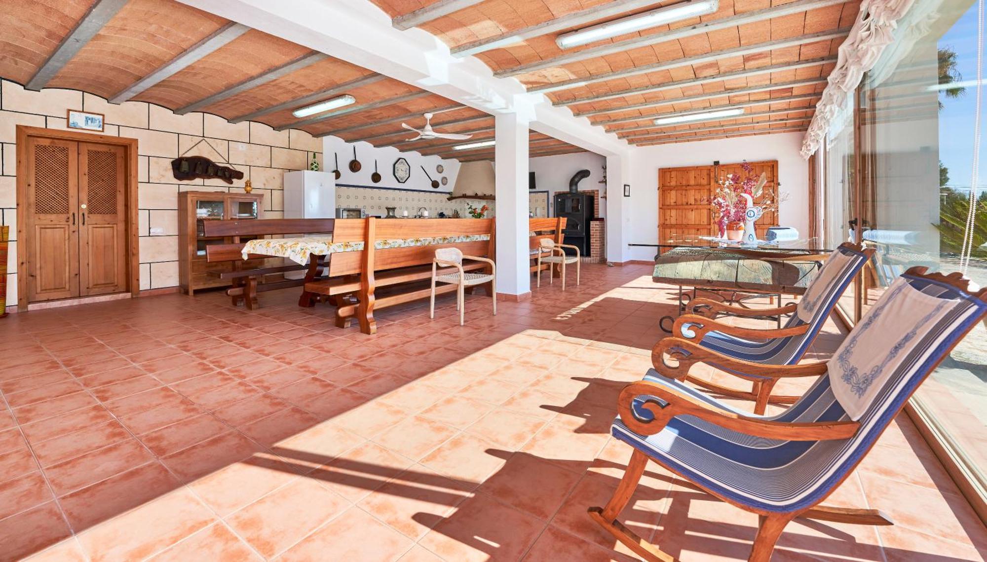 Villa Quiet In With Amazing Pool, Paddle Court And Garden Búger