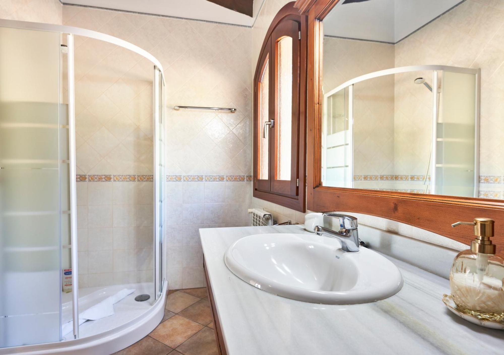Quiet In With Amazing Pool, Paddle Court And Garden * Búger
