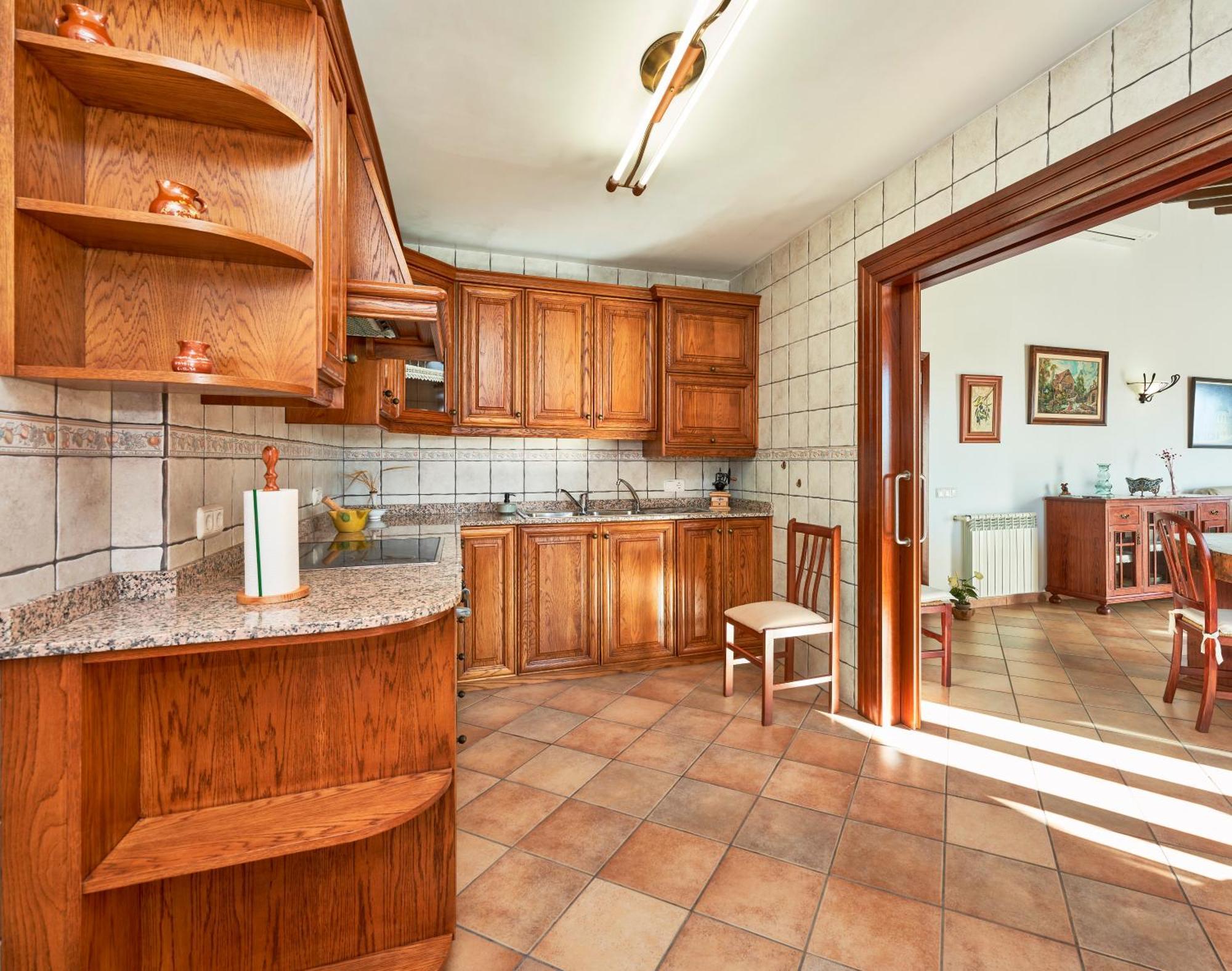 Quiet In With Amazing Pool, Paddle Court And Garden Búger