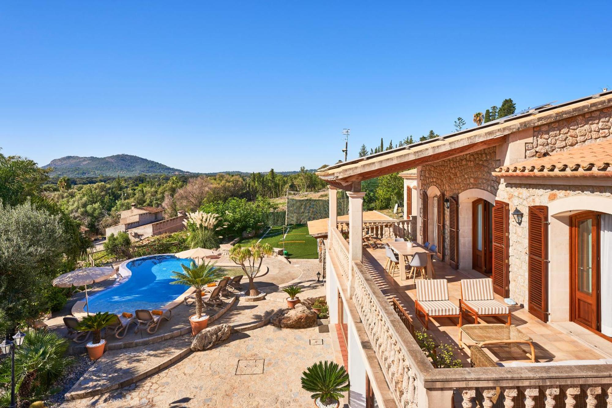 Quiet In With Amazing Pool, Paddle Court And Garden