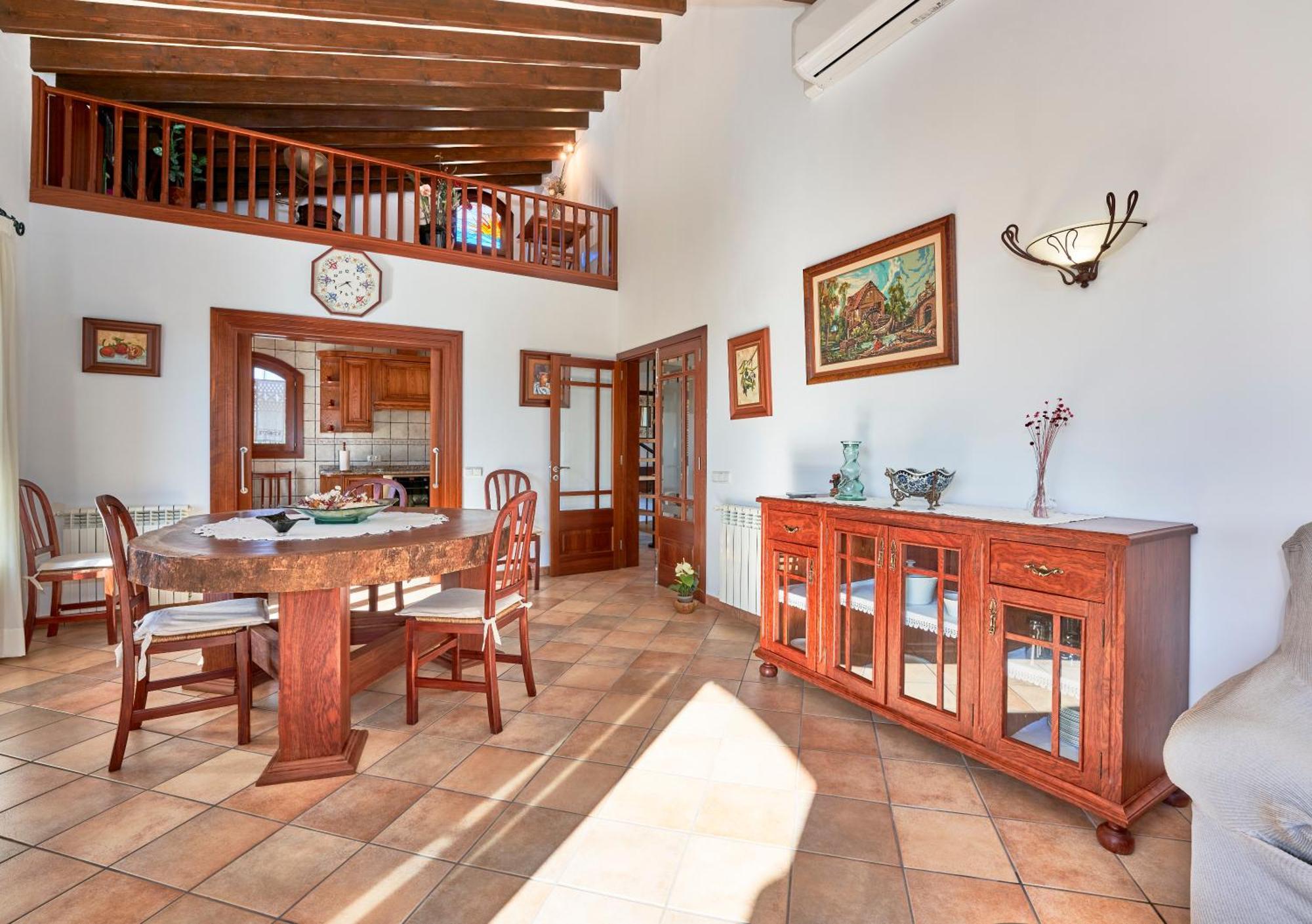 Quiet In With Amazing Pool, Paddle Court And Garden Villa
